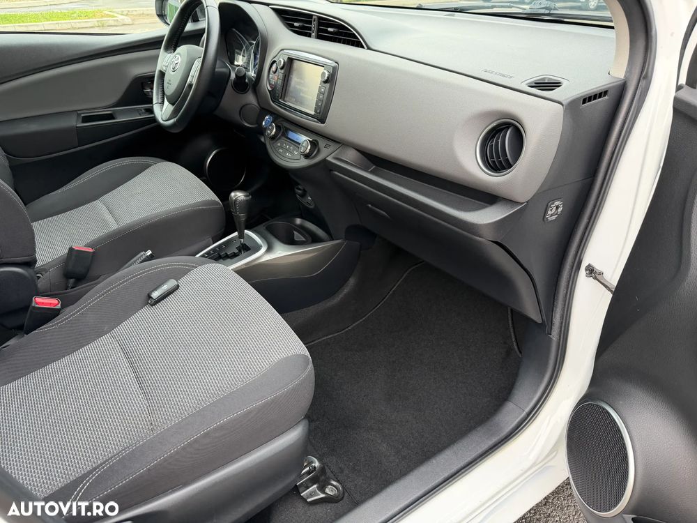 Toyota Yaris 1.5 VVT-i HSD Active - 27