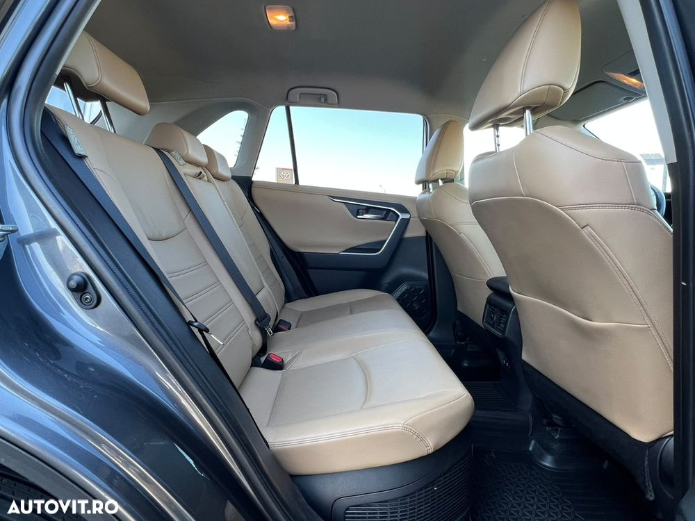 Toyota RAV4 2.5 VVT-iE 4x4 Luxury - 16