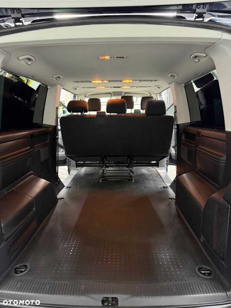 Volkswagen Caravelle - 12