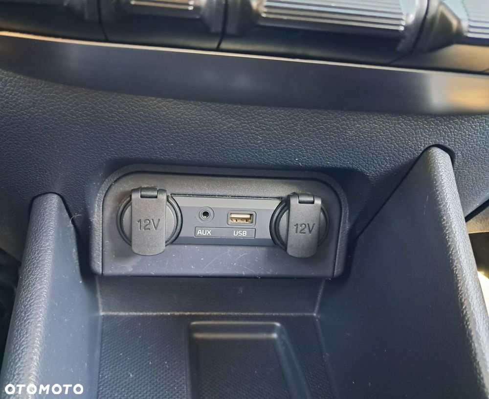 Kia Rio - 22
