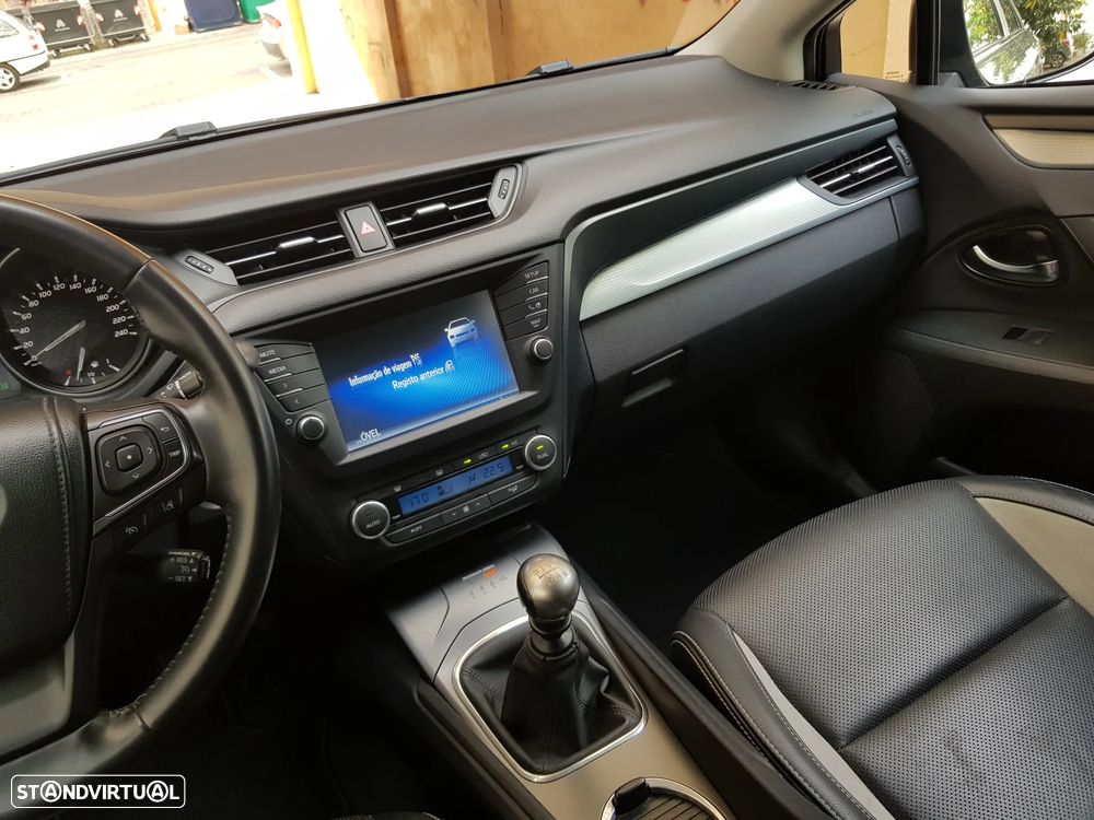 Toyota Avensis Touring Sports 2.0 D-4D Exclusive - 48