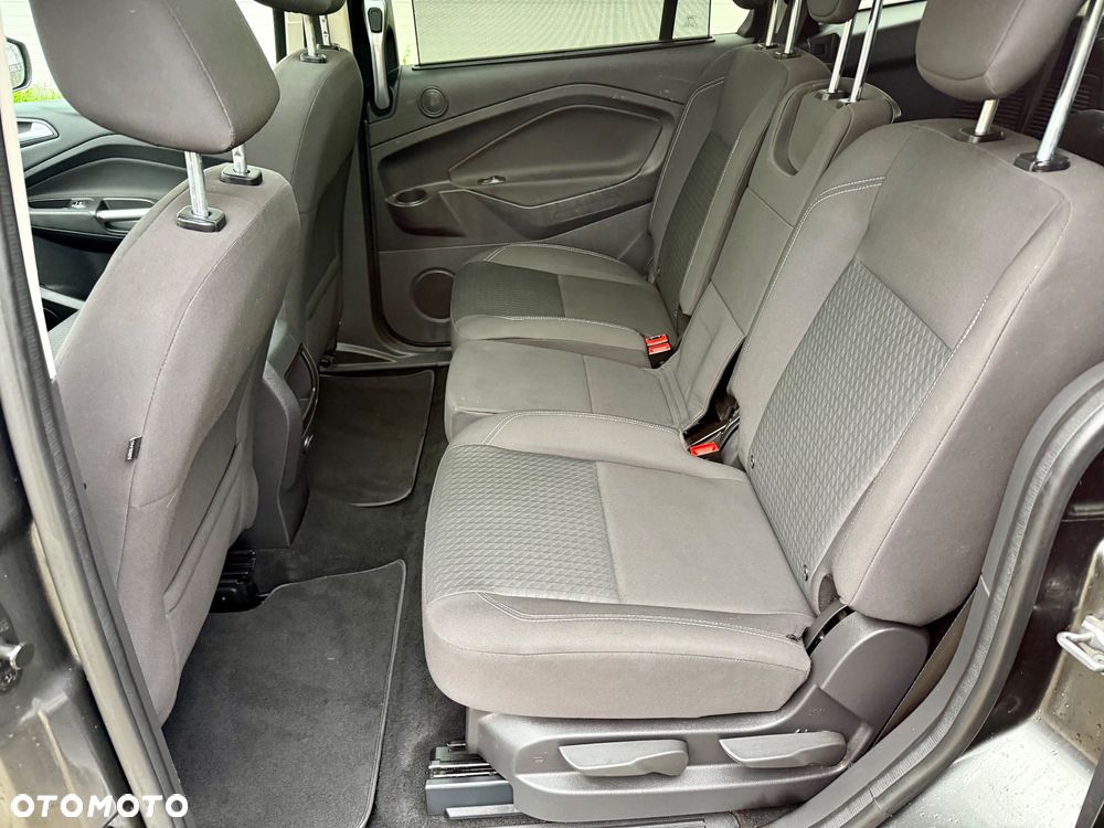 Ford Grand C-MAX - 18