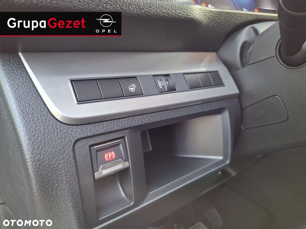 Opel Vivaro - 16