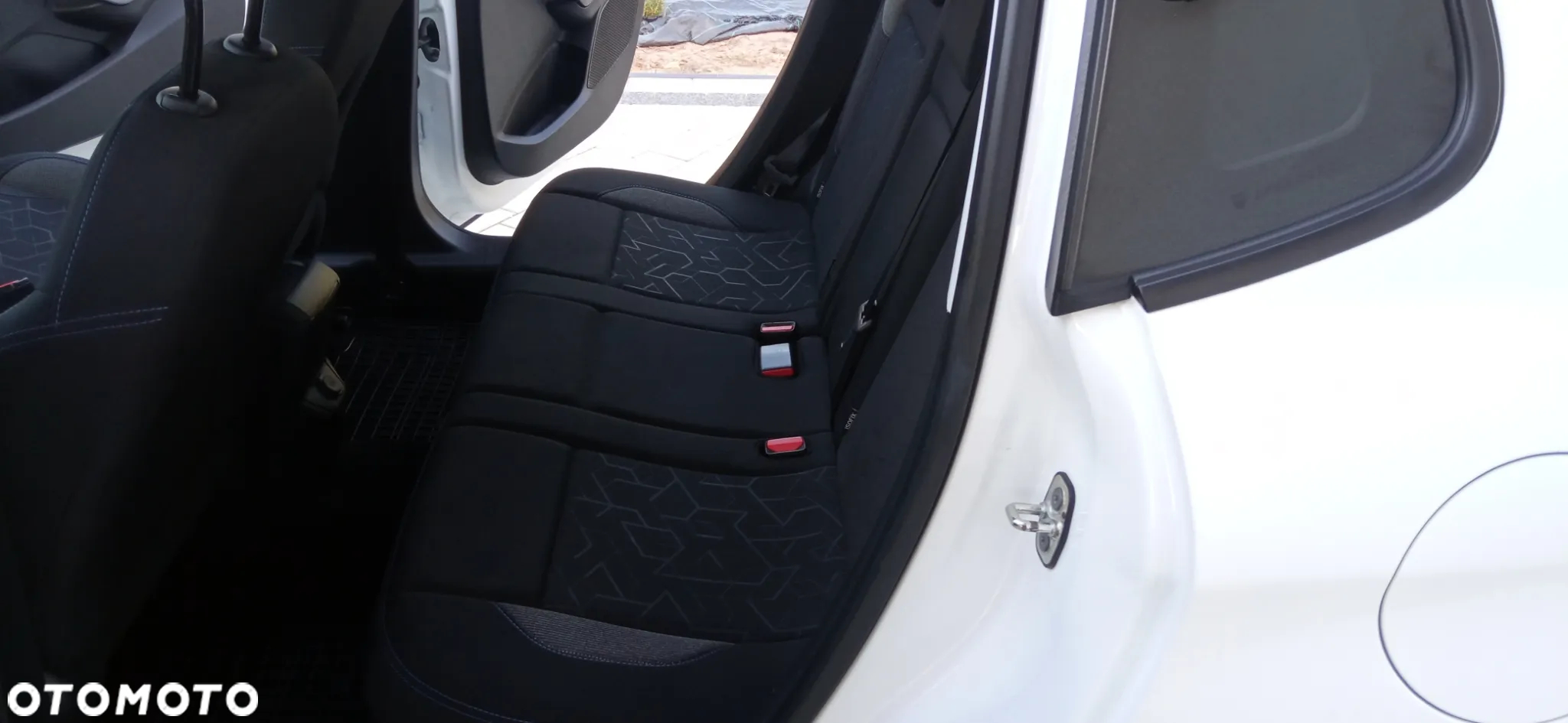Peugeot 2008 PureTech 82 Style - 16
