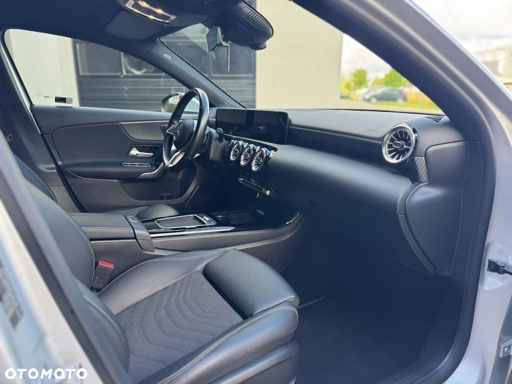 Mercedes-Benz Klasa A 200 d Progressive 8G-DCT - 16