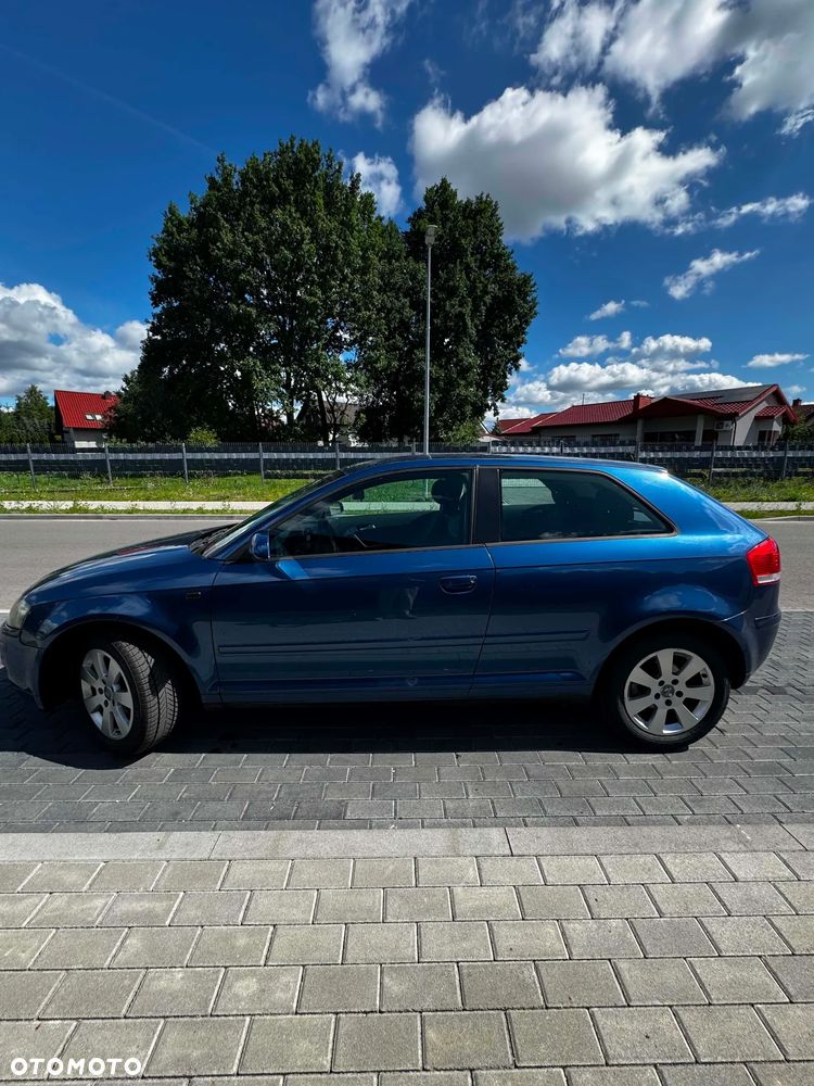 Audi A3 3-drzwiowe 1.6 Attraction - 3