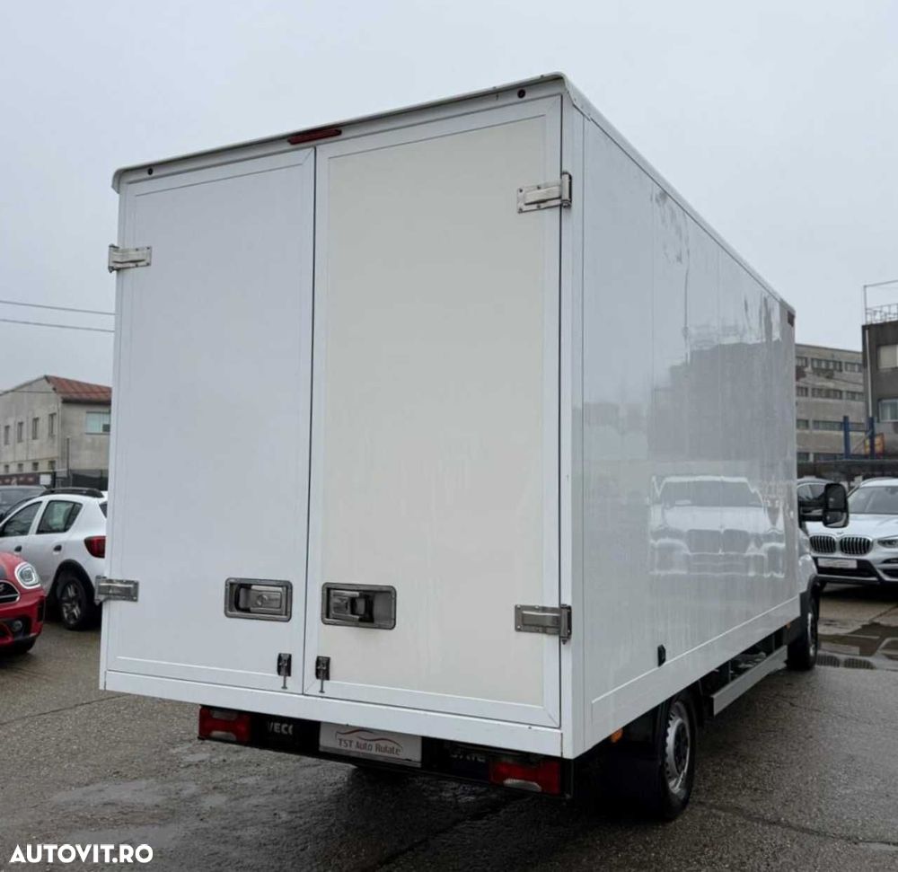 Iveco DAILY CUB CU DORMITOR - 8