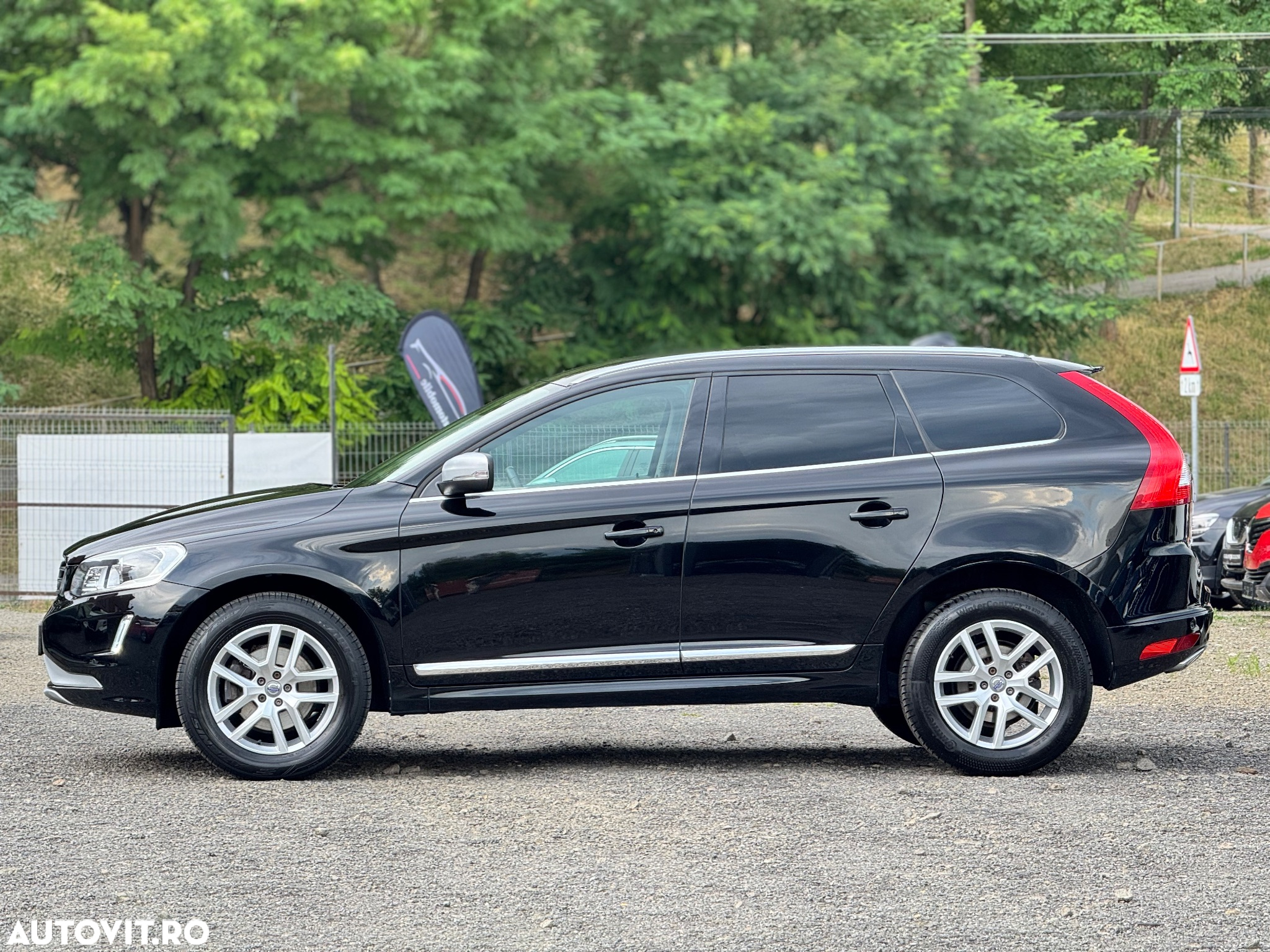 Volvo XC 60 D5 AWD Geartronic Summum - 18
