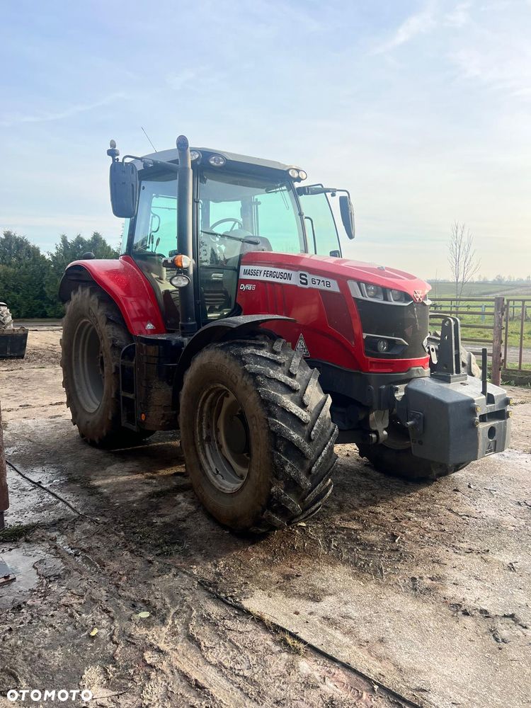 Massey Ferguson 6718S - 1