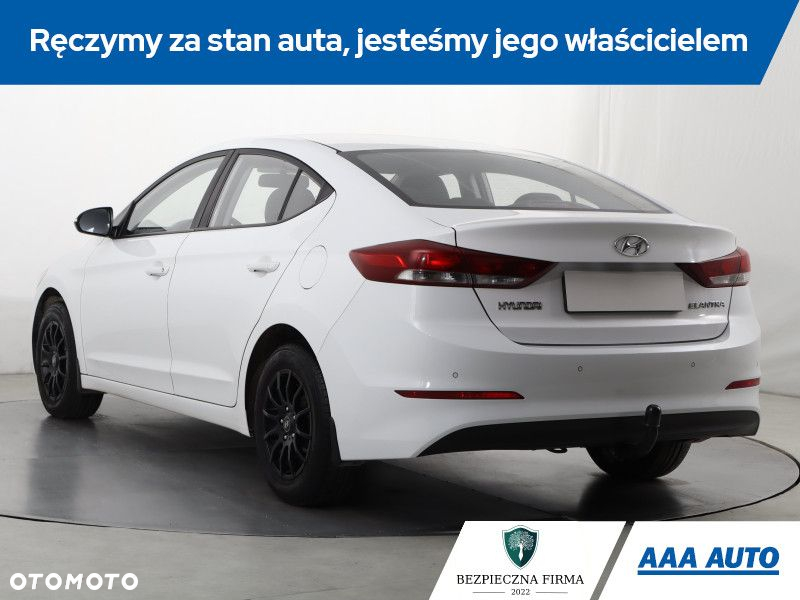 Hyundai Elantra - 5