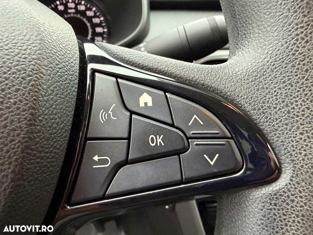 Dacia Logan TCe 90 Essential - 18