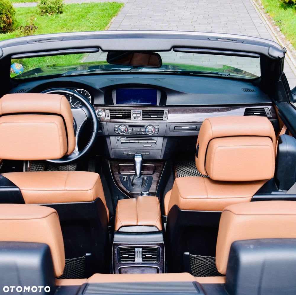 BMW Seria 3 320i - 5