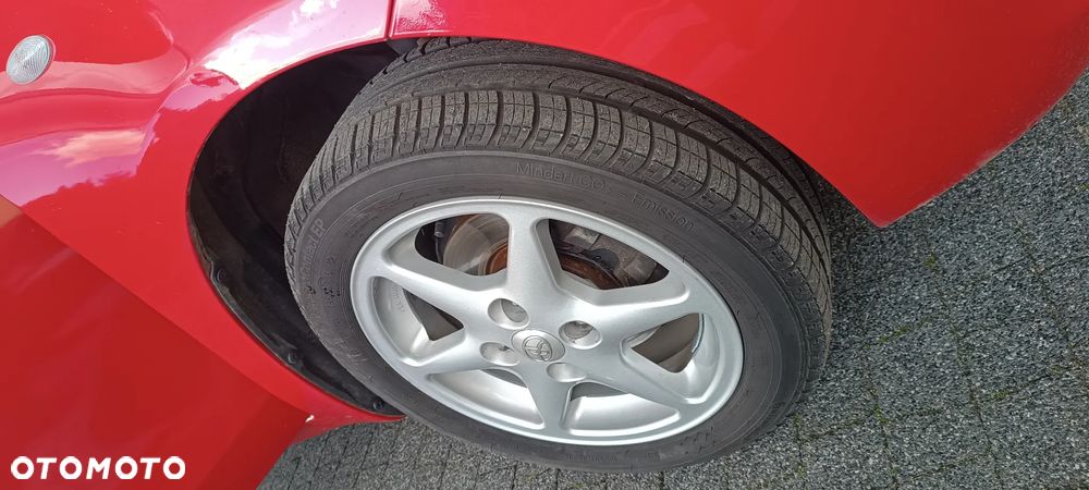 Toyota Yaris 1.33 Luna - 12