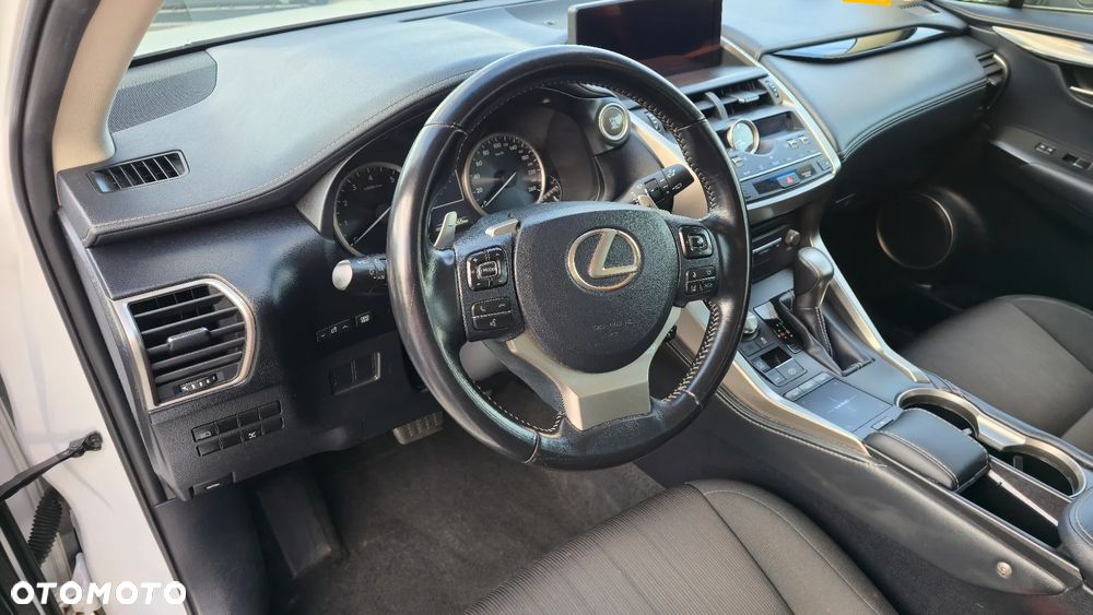 Lexus NX 300 Business Edition AWD - 29