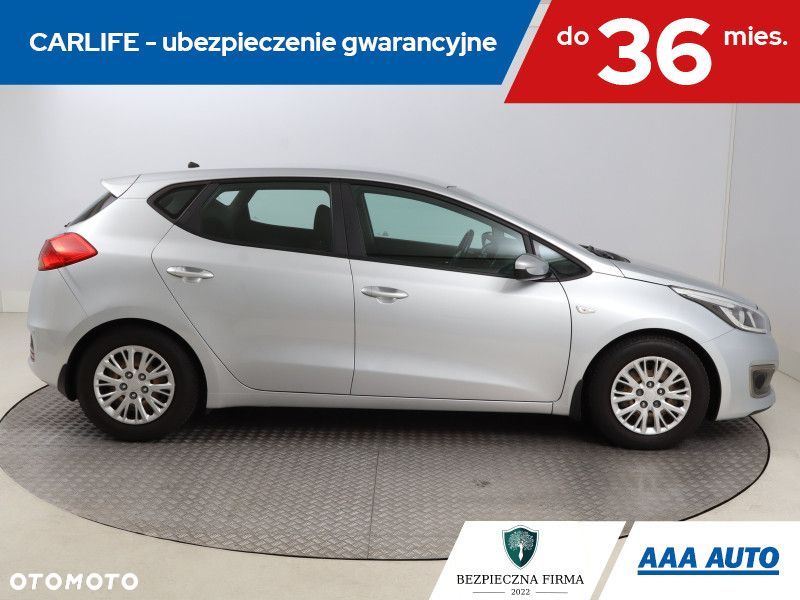Kia Ceed - 8