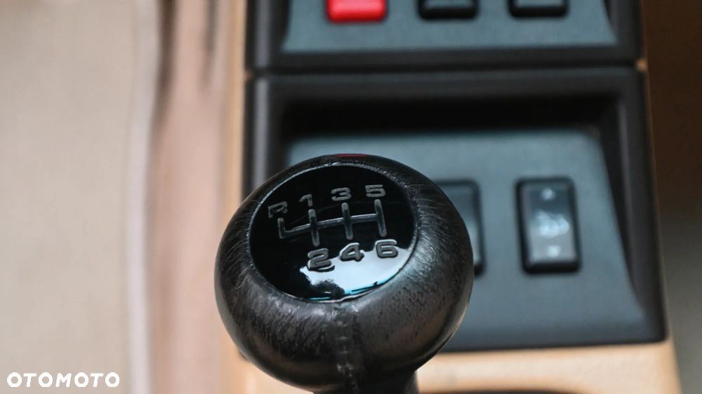 Porsche 911 Carrera - 39