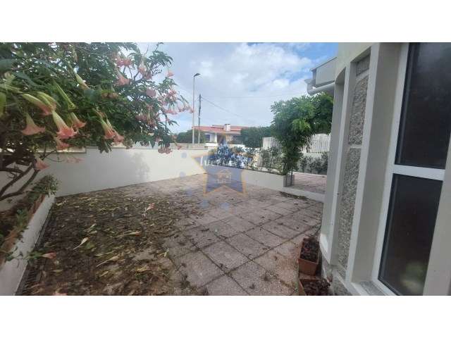 Moradia T4 com Jardim e Terraço em Vila Chã - Grande imagem: 4/16