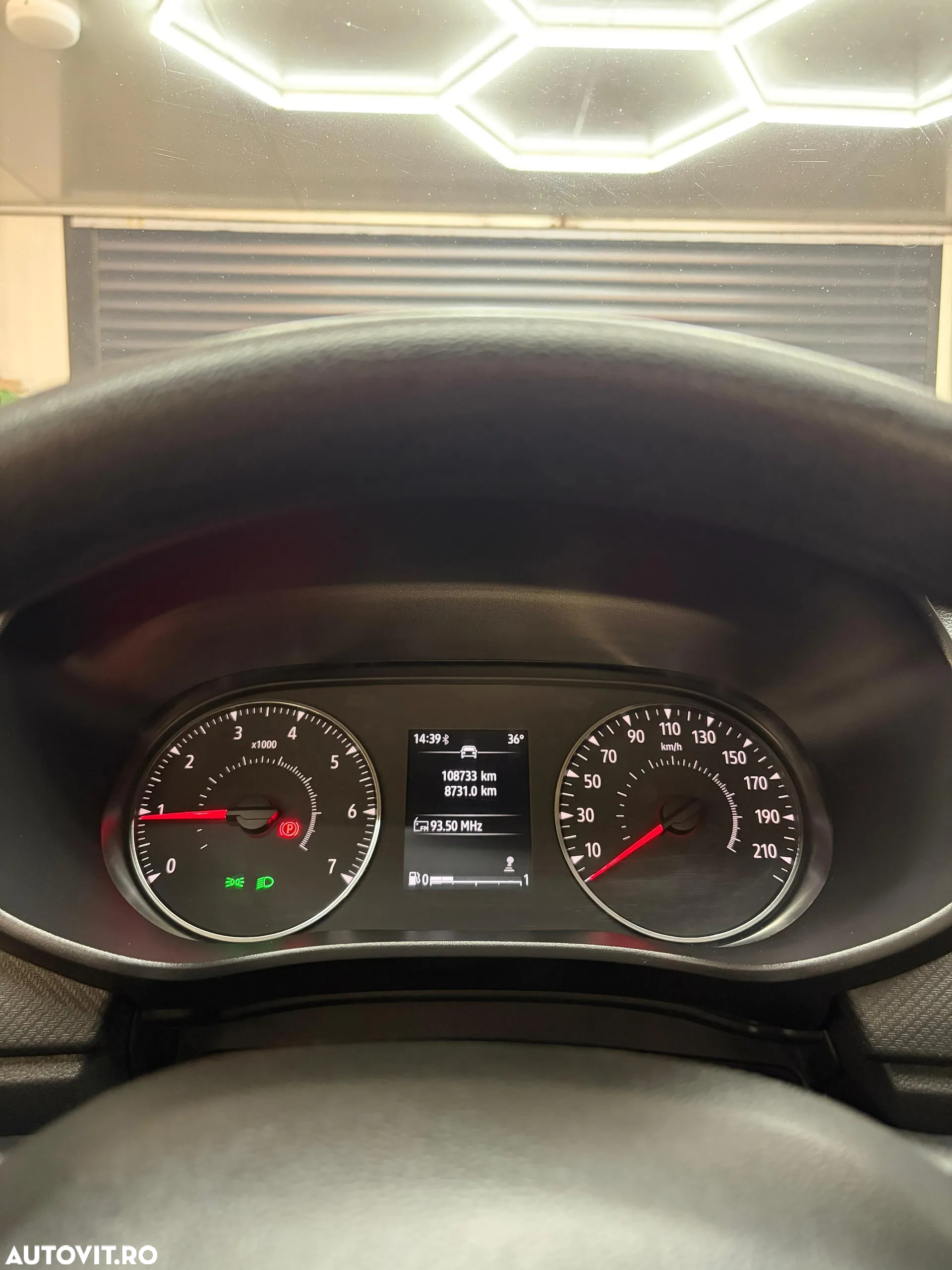Dacia Logan TCe 90 Essential - 13
