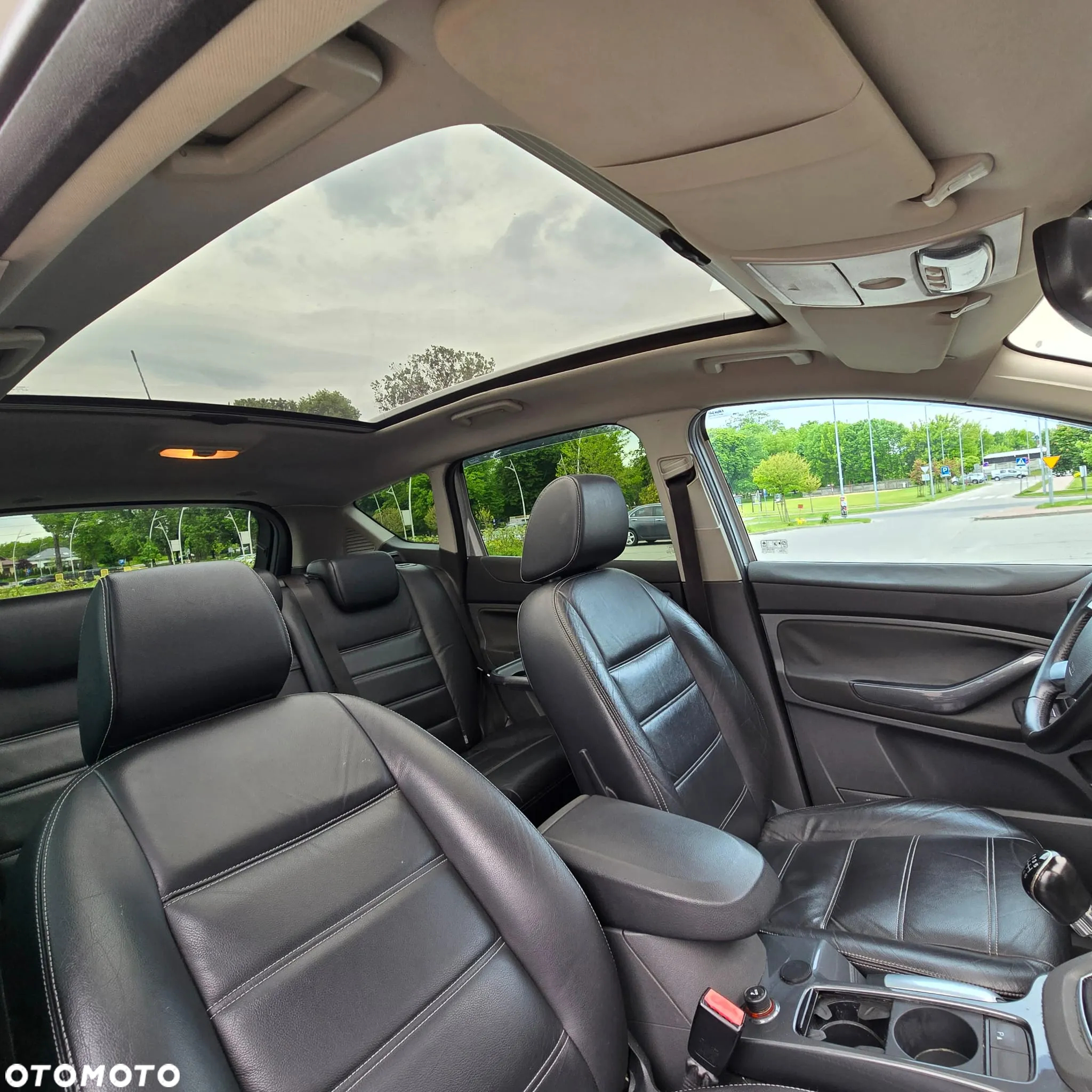 Ford Kuga 2.0 TDCi FWD Titanium - 32