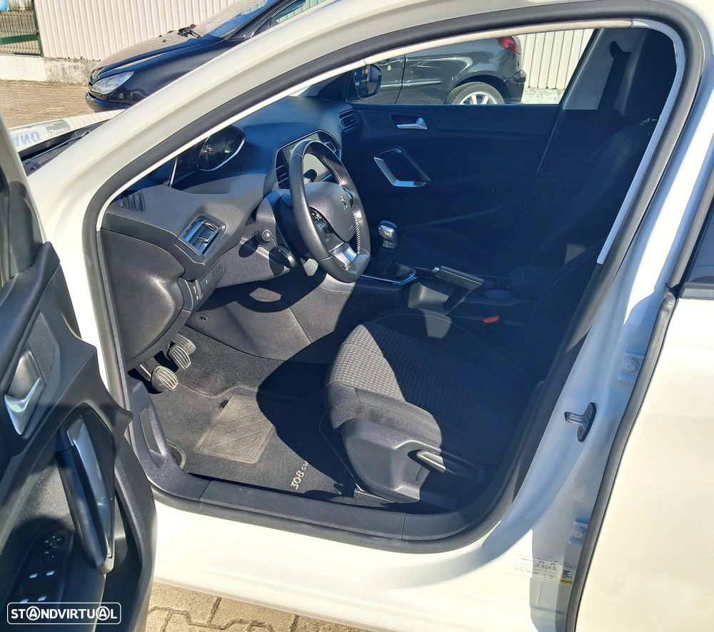 Peugeot 308 SW 1.2 PureTech Active J17 - 10