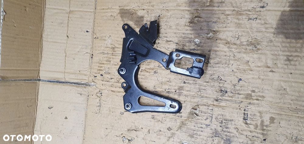 Mocowanie termostatu Citroen C5 III 2.0 HDI 9682370680 - 1