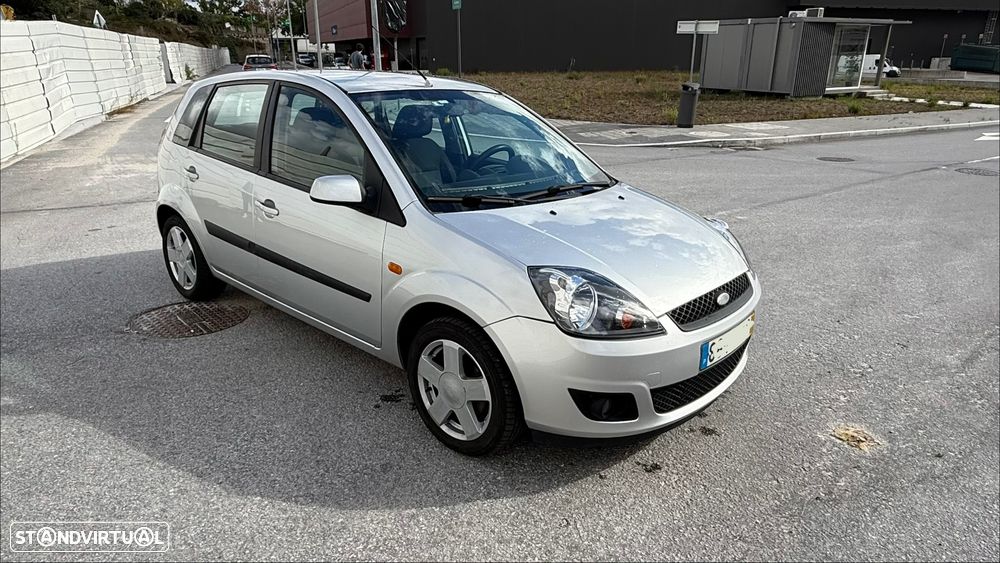 Ford Fiesta 1.4 TDCI Ghia - 2