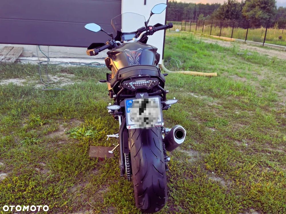 Yamaha MT - 8