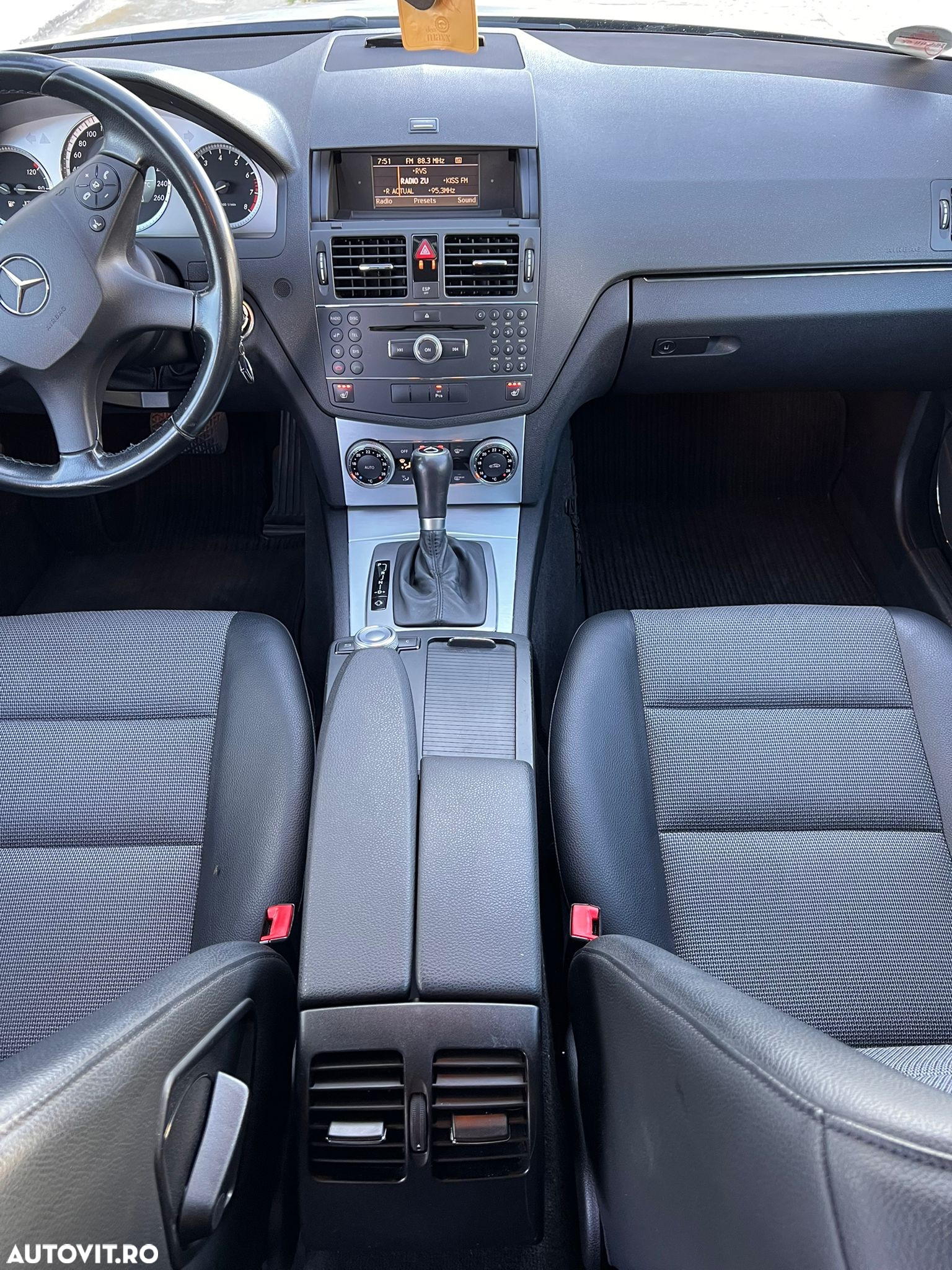 Mercedes-Benz C - 11