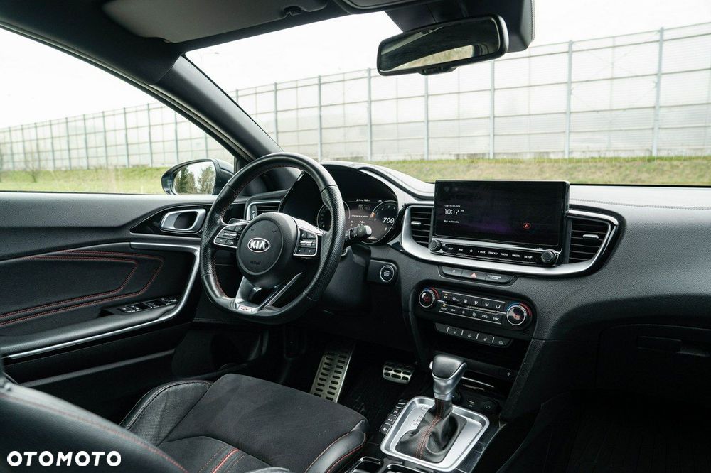 Kia ProCeed 1.6 T-GDI GT DCT - 18
