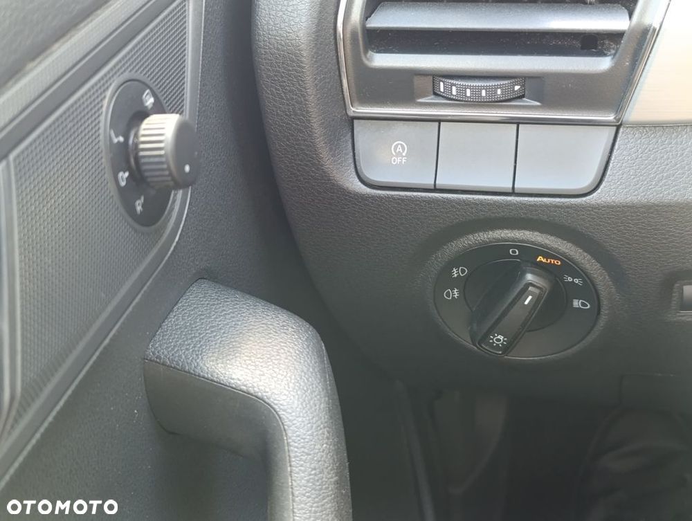 Skoda Fabia 1.0 TSI Ambition DSG - 23