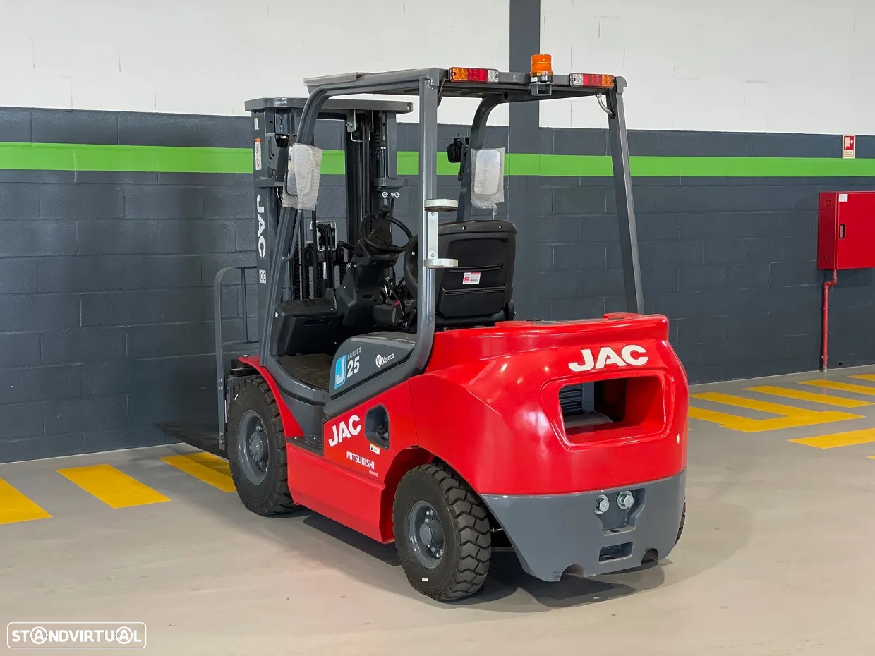 JAC CPCD25J Empilhador Diesel - 4