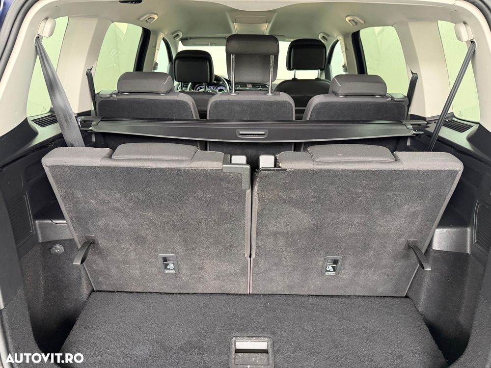 Volkswagen Touran 2.0 TDI SCR DSG ACTIVE - 16