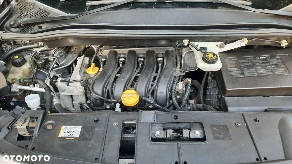 Renault Scenic 1.6 16V TomTom Edition - 12