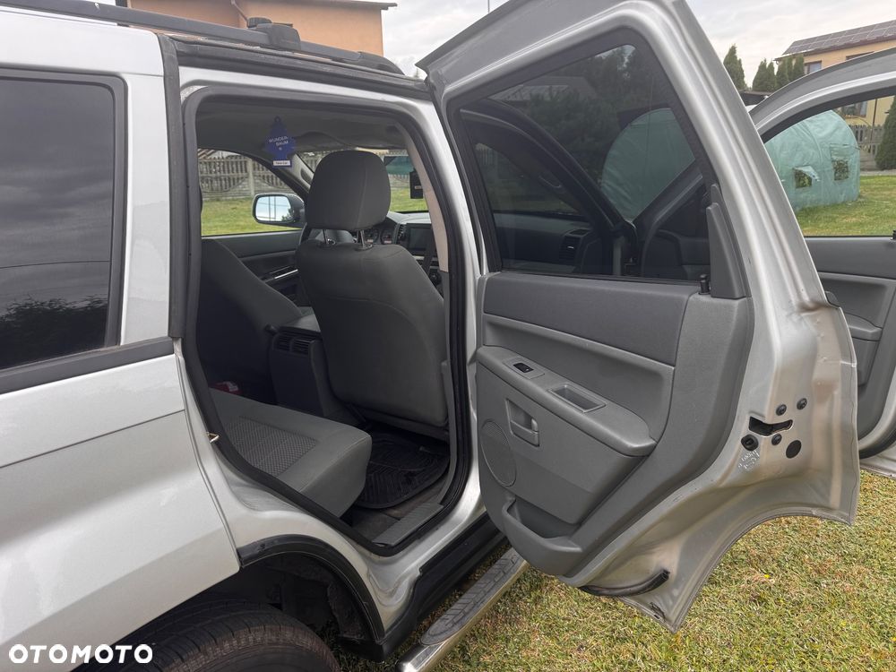 Jeep Grand Cherokee - 10