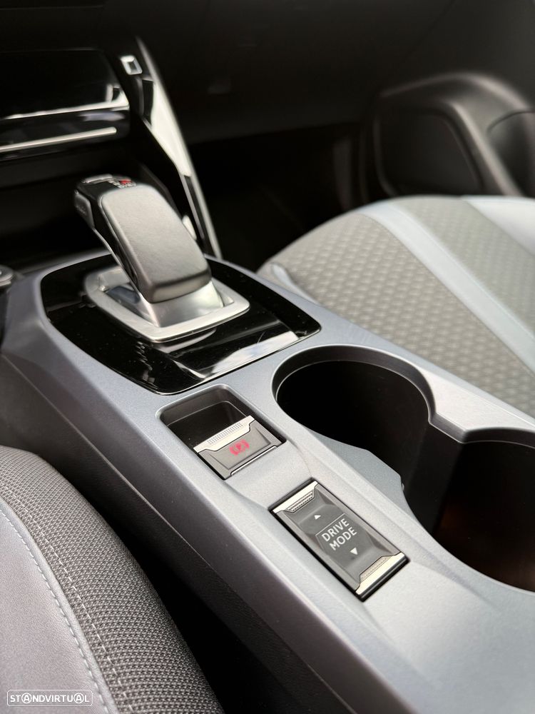 Peugeot e-2008 50 kWh GT Pack - 12