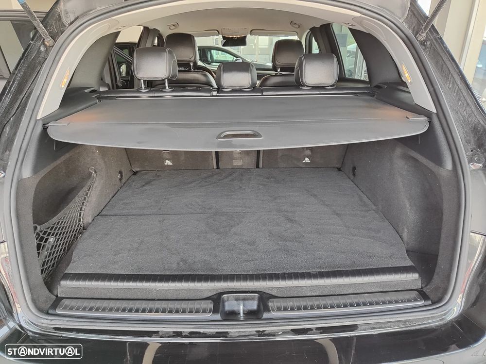 Mercedes-Benz GLC 300 ver-de-4matic-9g--tronic-edition-amg-line - 16