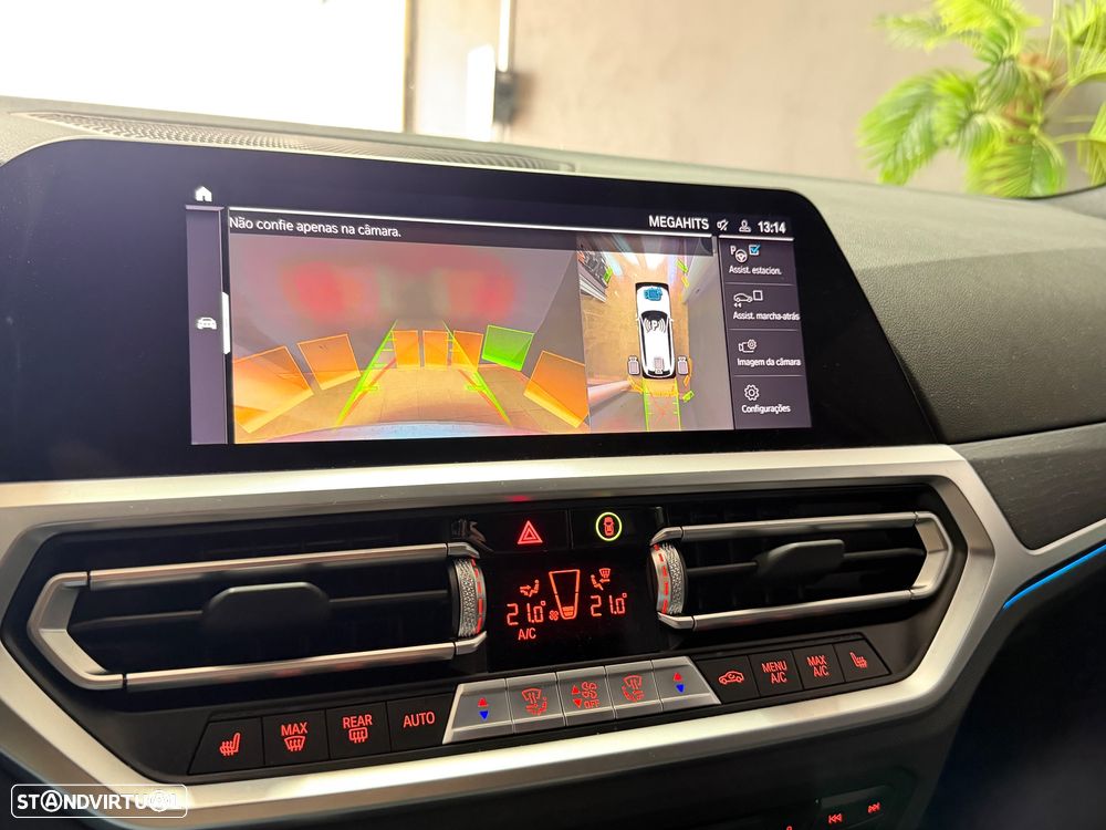 BMW 330 e Pack Desportivo M Auto - 11