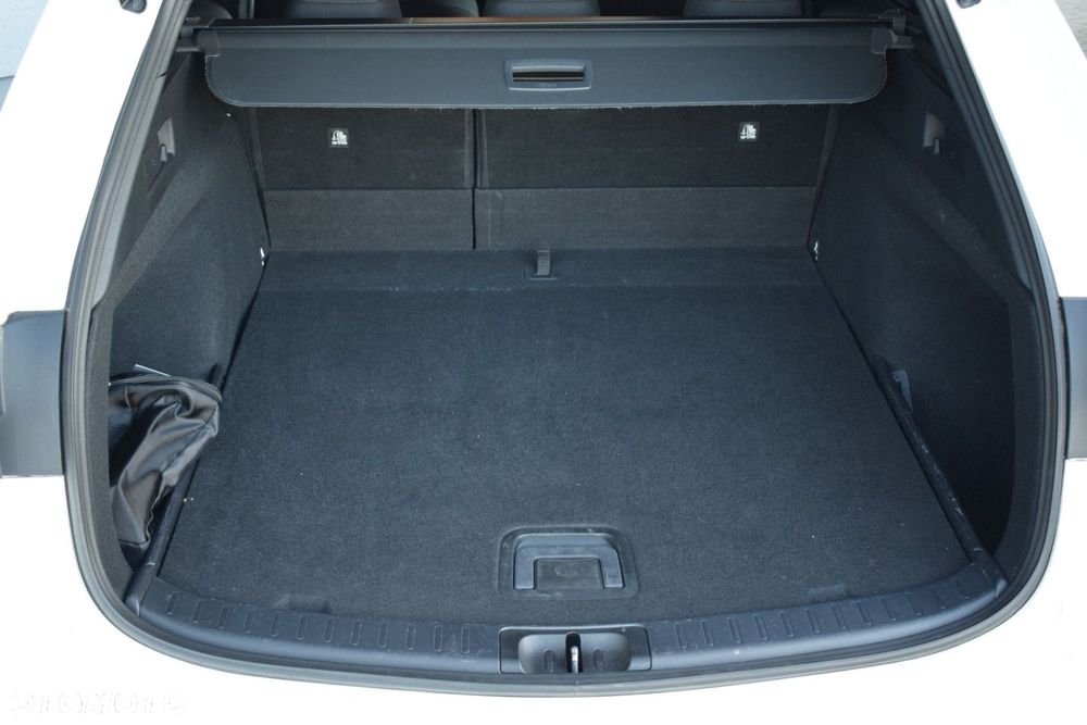 Toyota Corolla 1.8 Hybrid Comfort - 23