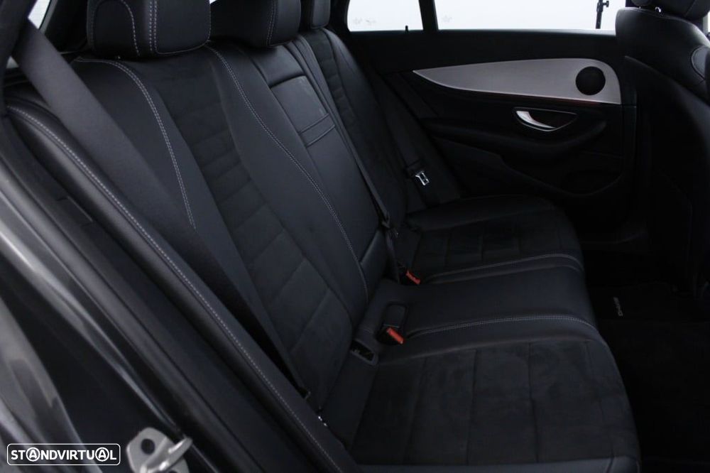 Mercedes-Benz E 300 de AMG Line - 16
