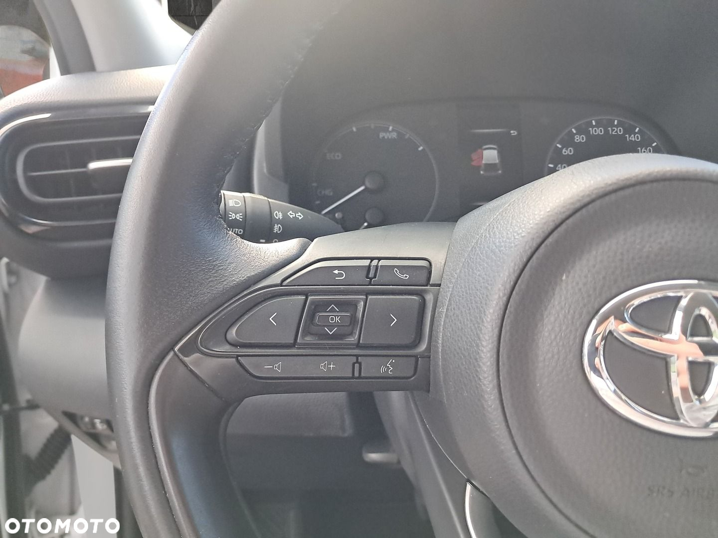 Toyota Yaris Hybrid 1.5 Comfort - 23