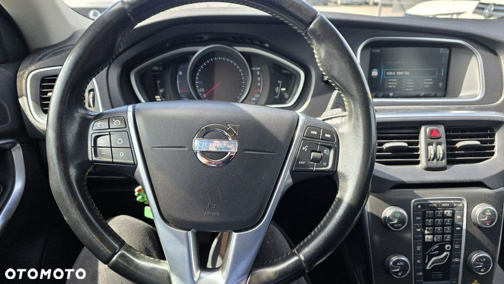 Volvo V40 - 9
