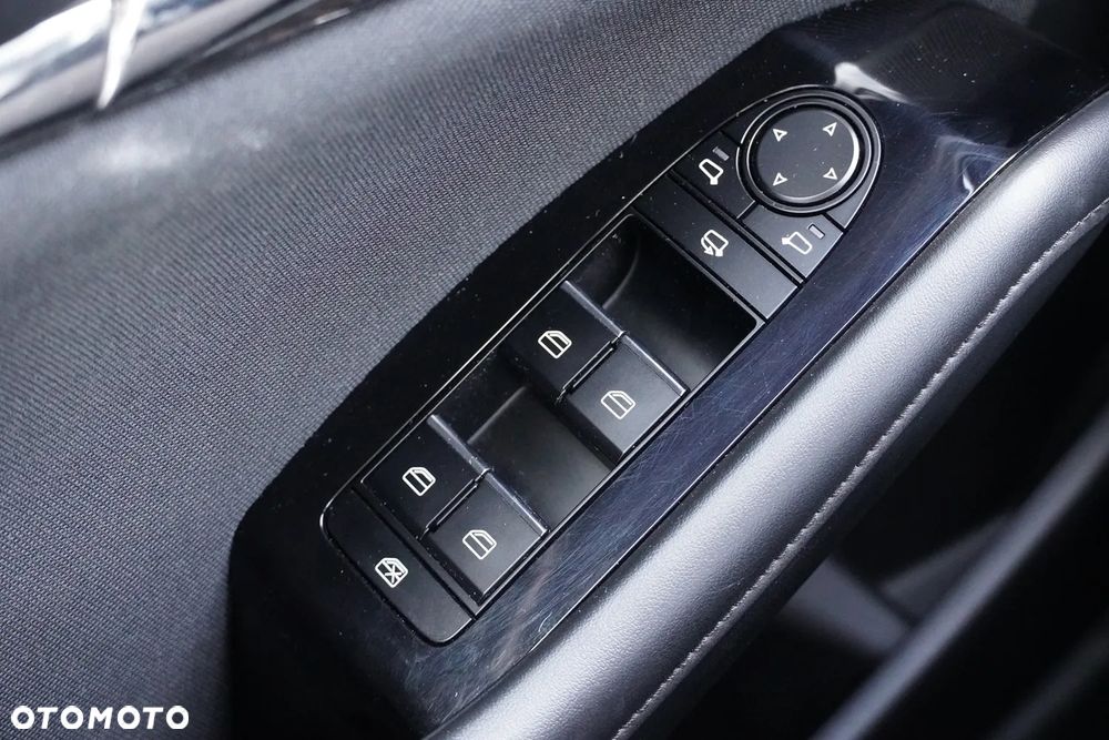 Mazda 3 2.0 mHEV Exclusive Line - 17