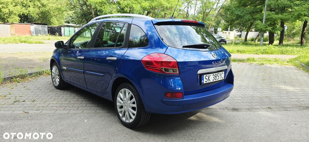 Renault Clio - 17