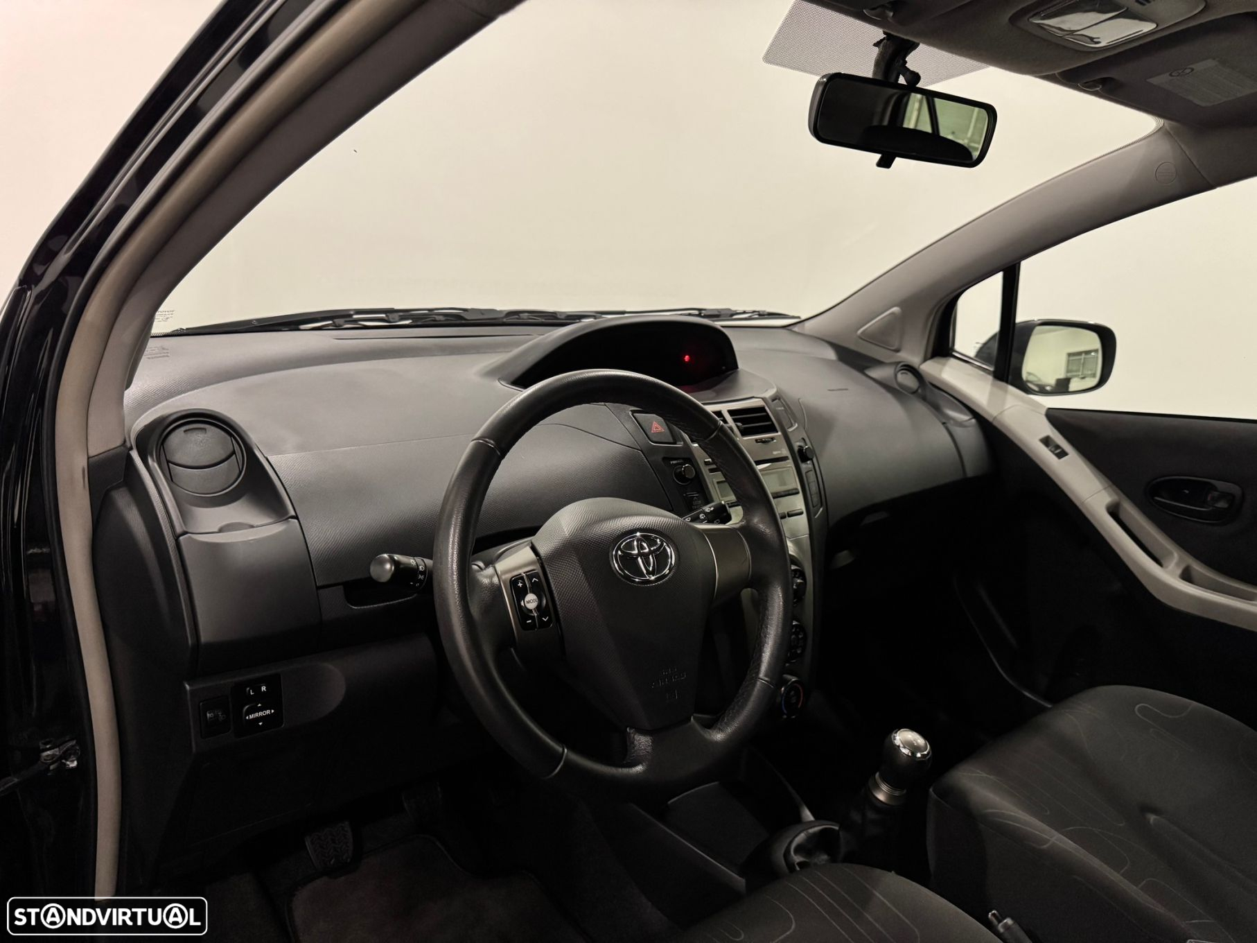 Toyota Yaris 1.0 VVT-i AC - 6