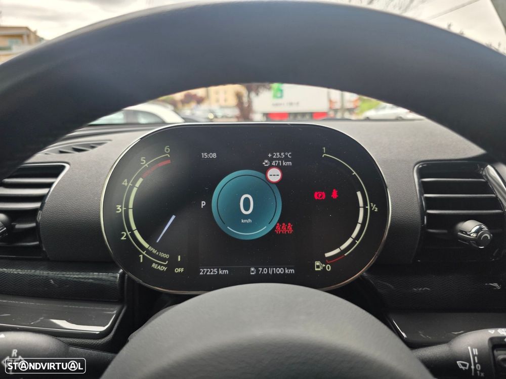 MINI Clubman Cooper D Premium Essential Auto - 12