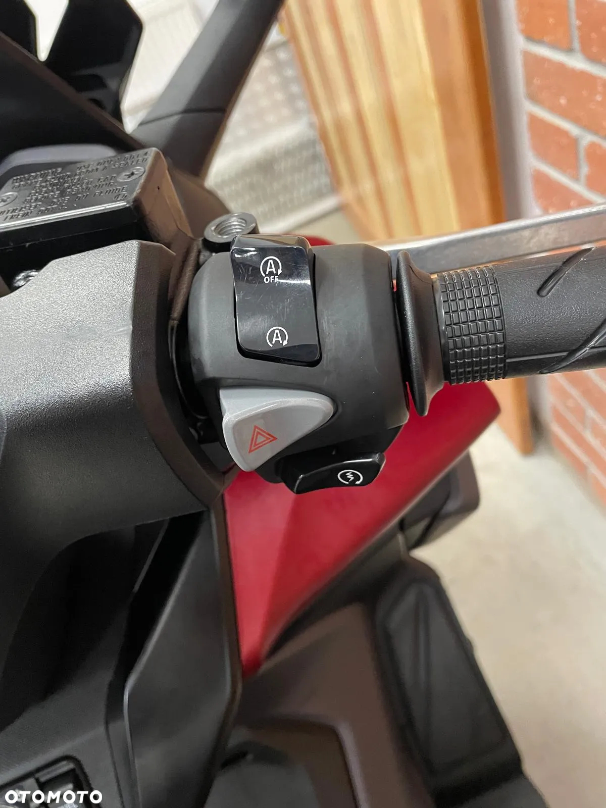 Honda NSS - 27