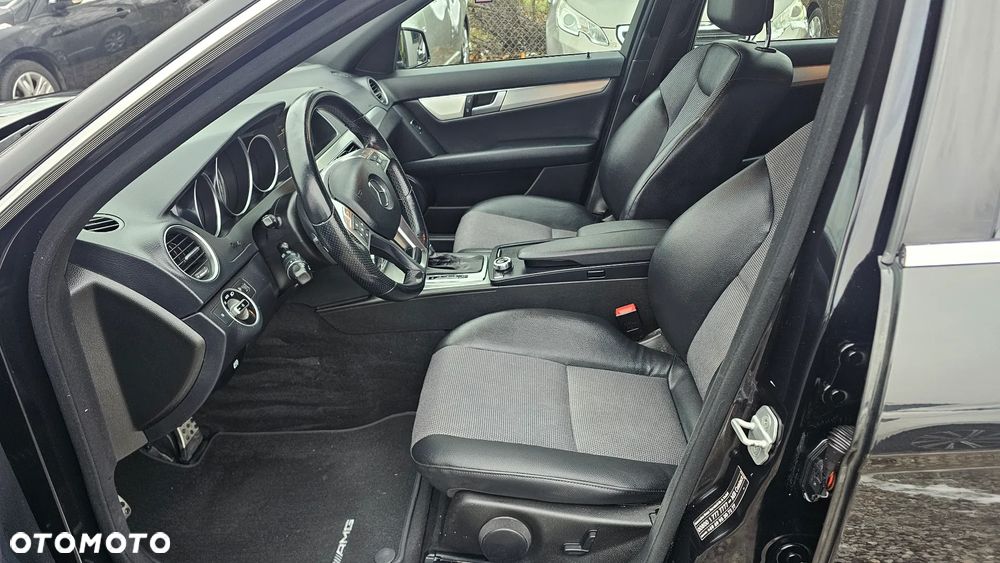 Mercedes-Benz Klasa C 250 (BlueEFFICIENCY) 7G-TRONIC Avantgarde - 16