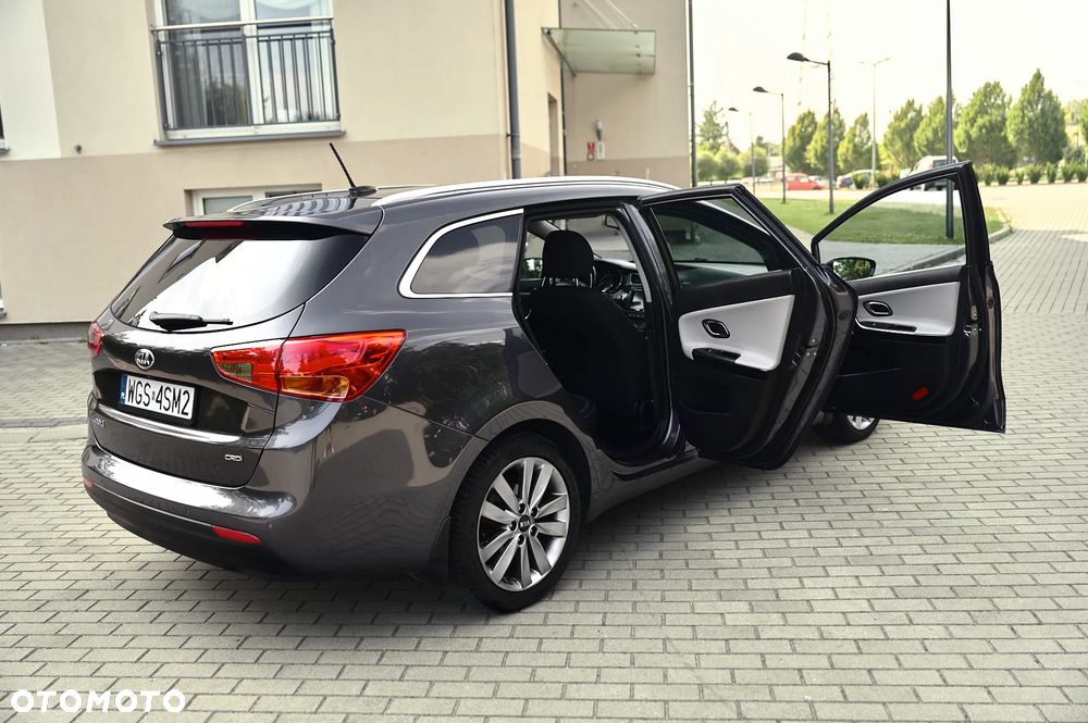 Kia Ceed 1.6 CRDi 128 Platinum Edition - 20