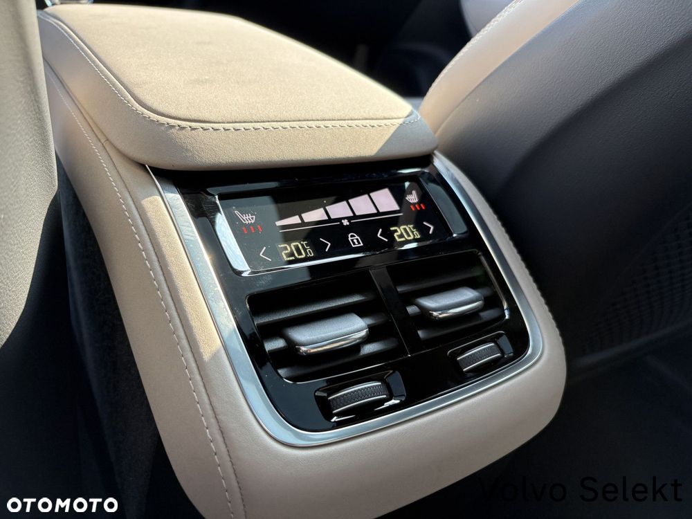 Volvo XC 90 - 26