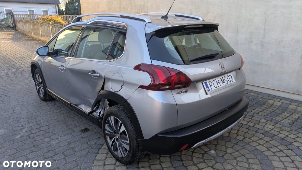 Peugeot 2008 1.6 BlueHDi Allure - 12